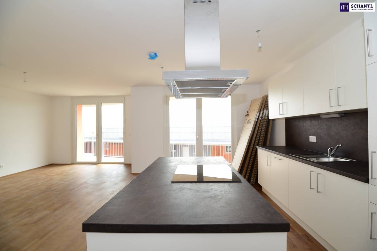 Wohnung south facing balcony first occupancy garage spaces included