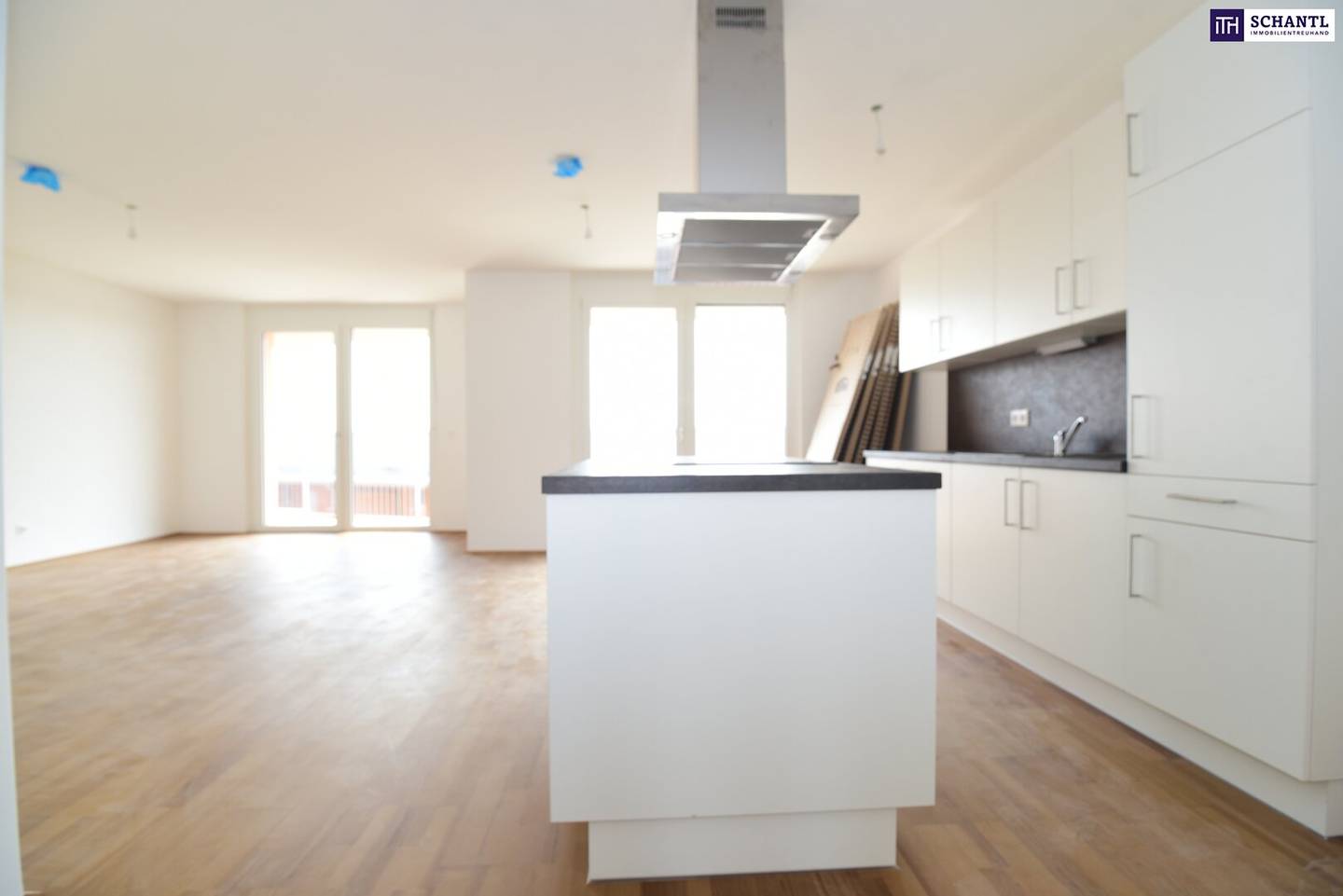Wohnung south facing balcony first occupancy garage spaces included