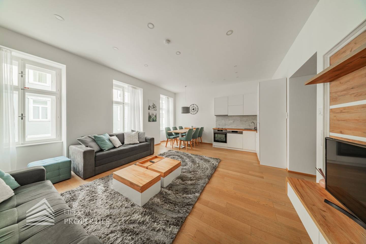 Apartment with balcony and lift in Naschmarkt