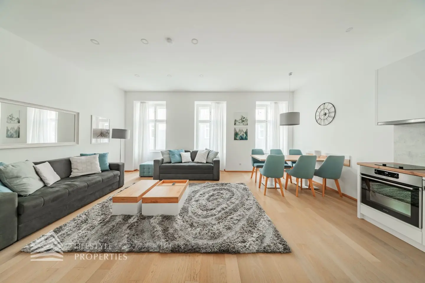 Apartment with balcony and lift in Naschmarkt