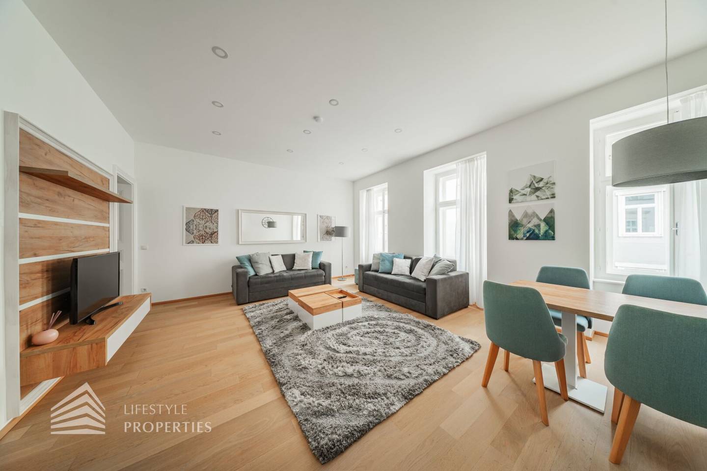 Apartment with balcony and lift in Naschmarkt