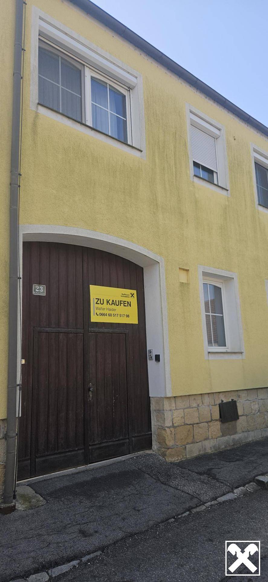 Ein- bzw. Zweifamilienhaus in Rust mit Wintergarten, Sauna und Garten
