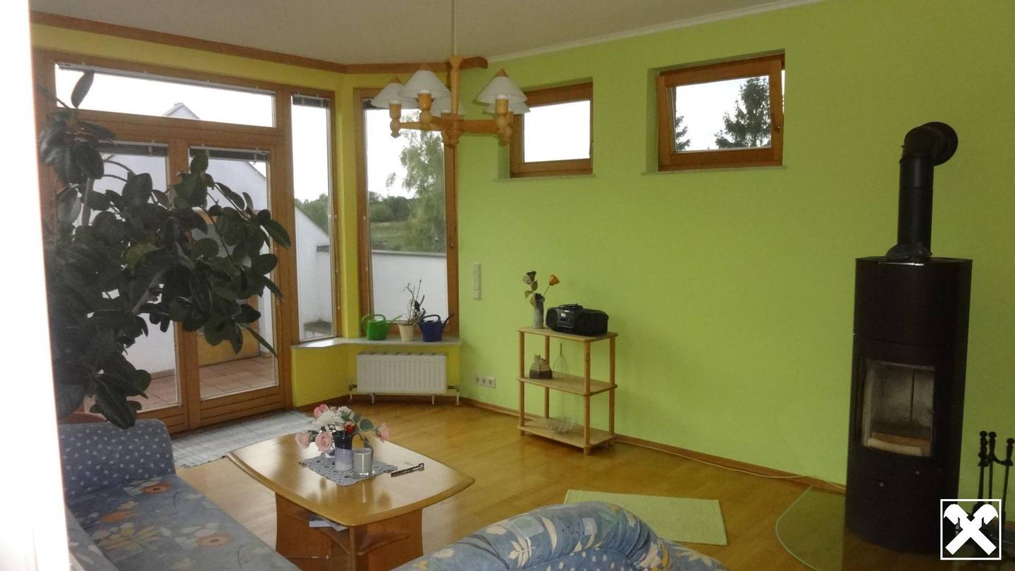 Ein- bzw. Zweifamilienhaus in Rust mit Wintergarten, Sauna und Garten