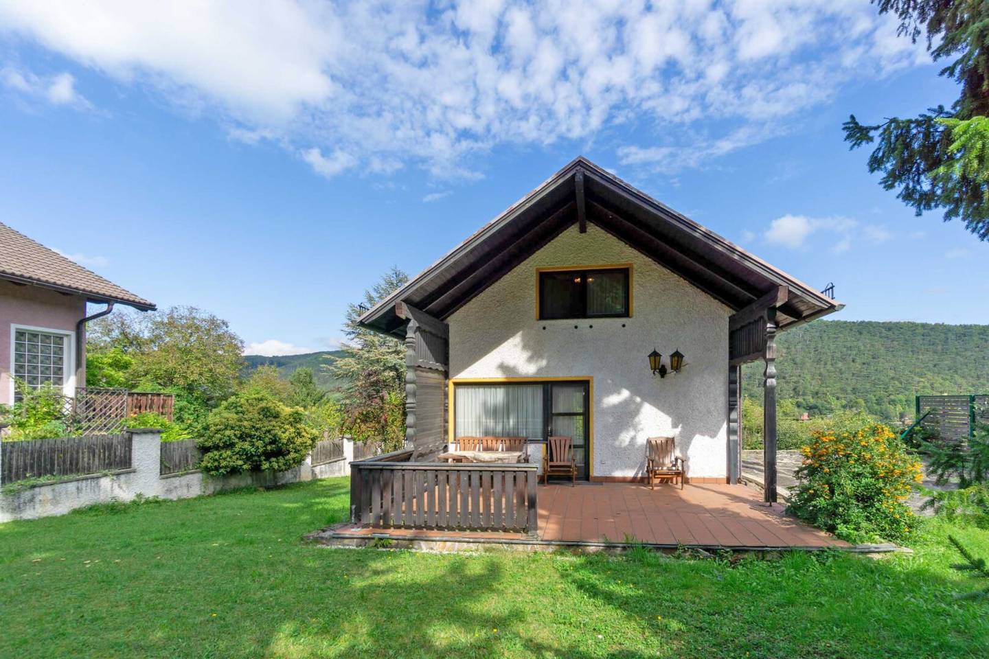 Idyllic country house in a residential settlement at the forest edge in Triestingtal, southern mountain region near Vienna