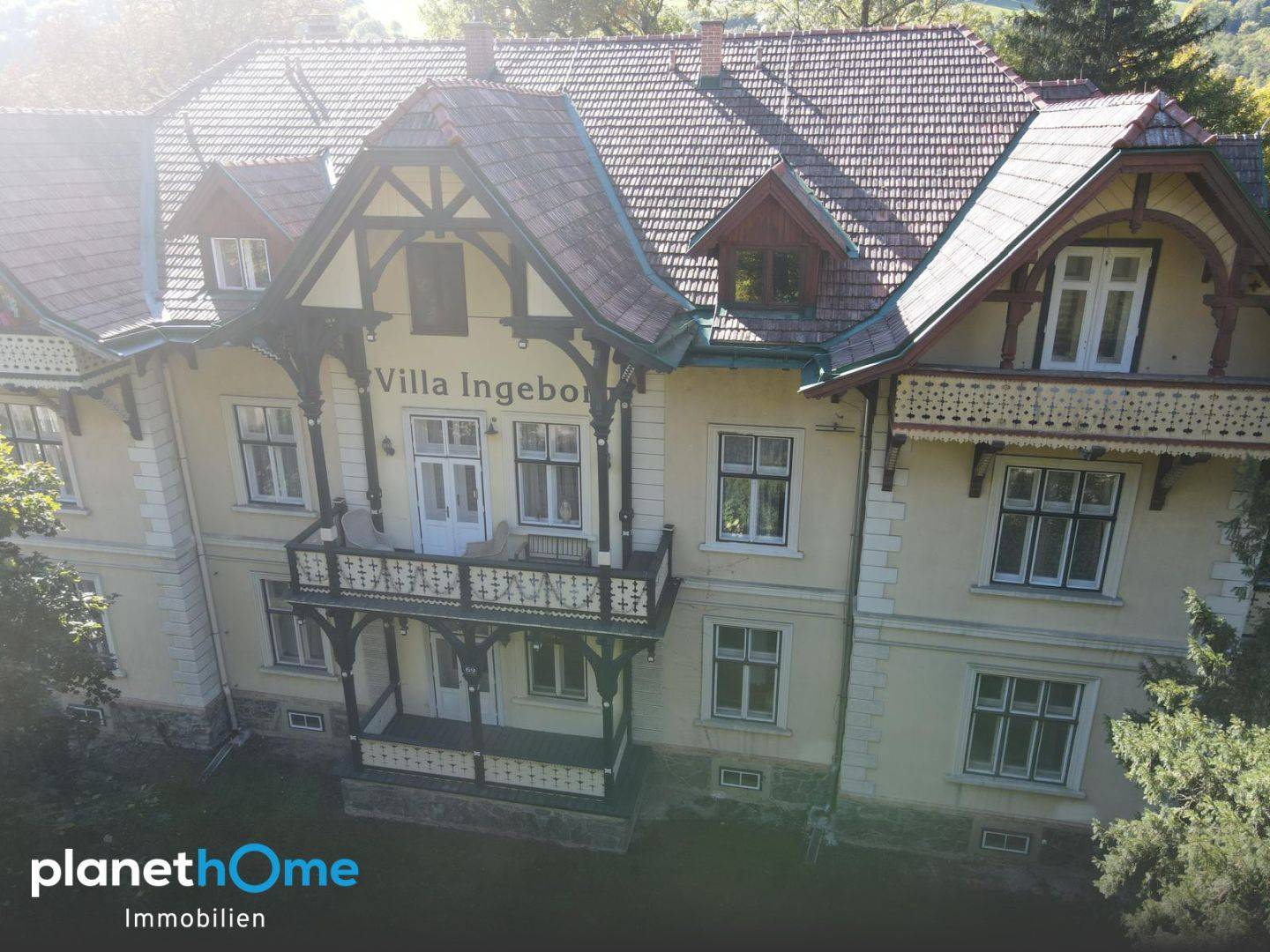 Villa im Zentrum von Reichenau - DG-Wohnung im 2. Stock zu vermieten (Haupt- und Nebenwohnsitz)
