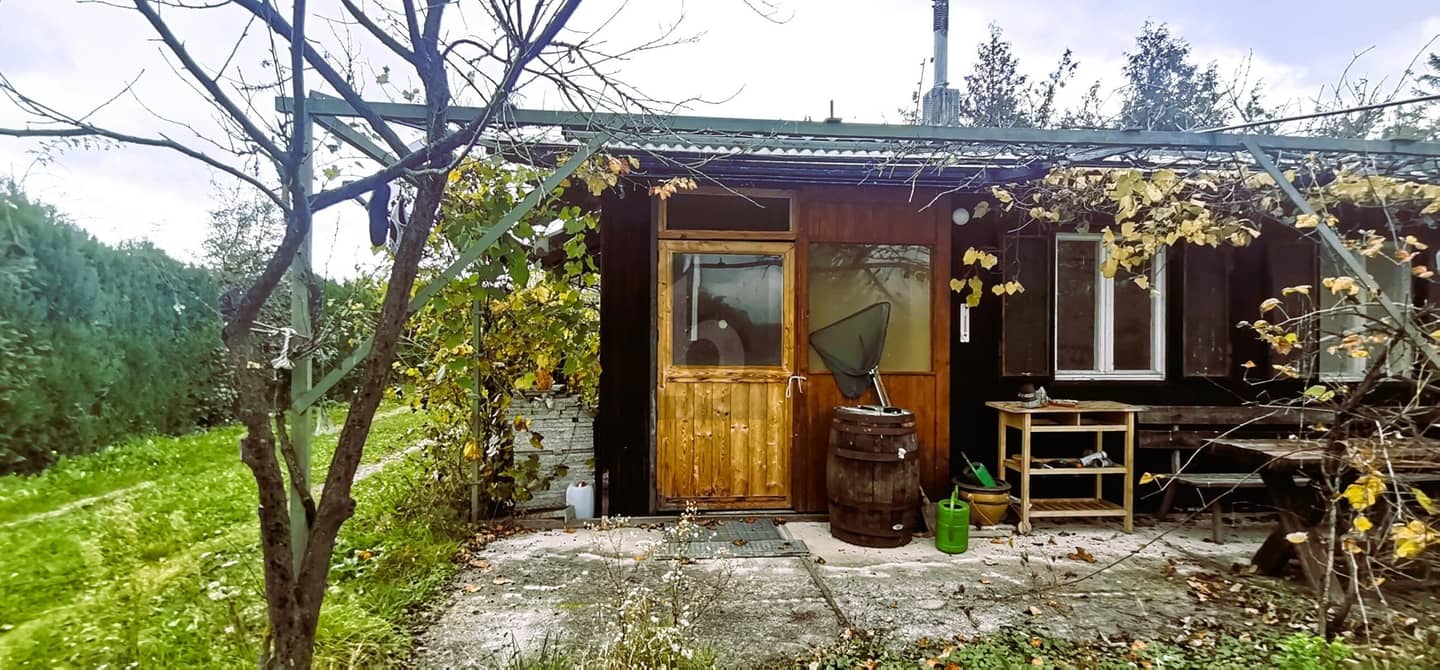 Idyllische Fischerhütte am Teich Ferienwohnung