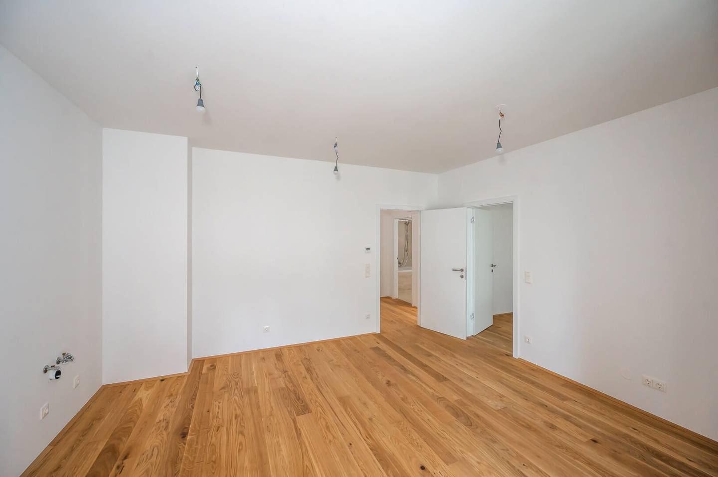++NEW++ Extraordinary 3 room new build apartment with balcony