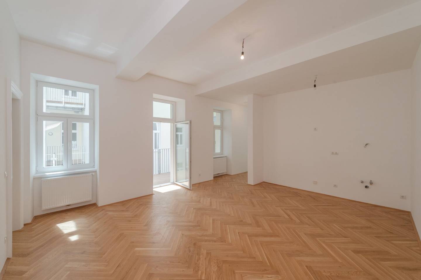 ++NEU++ Extraordinary two room prewar apartment with balcony
