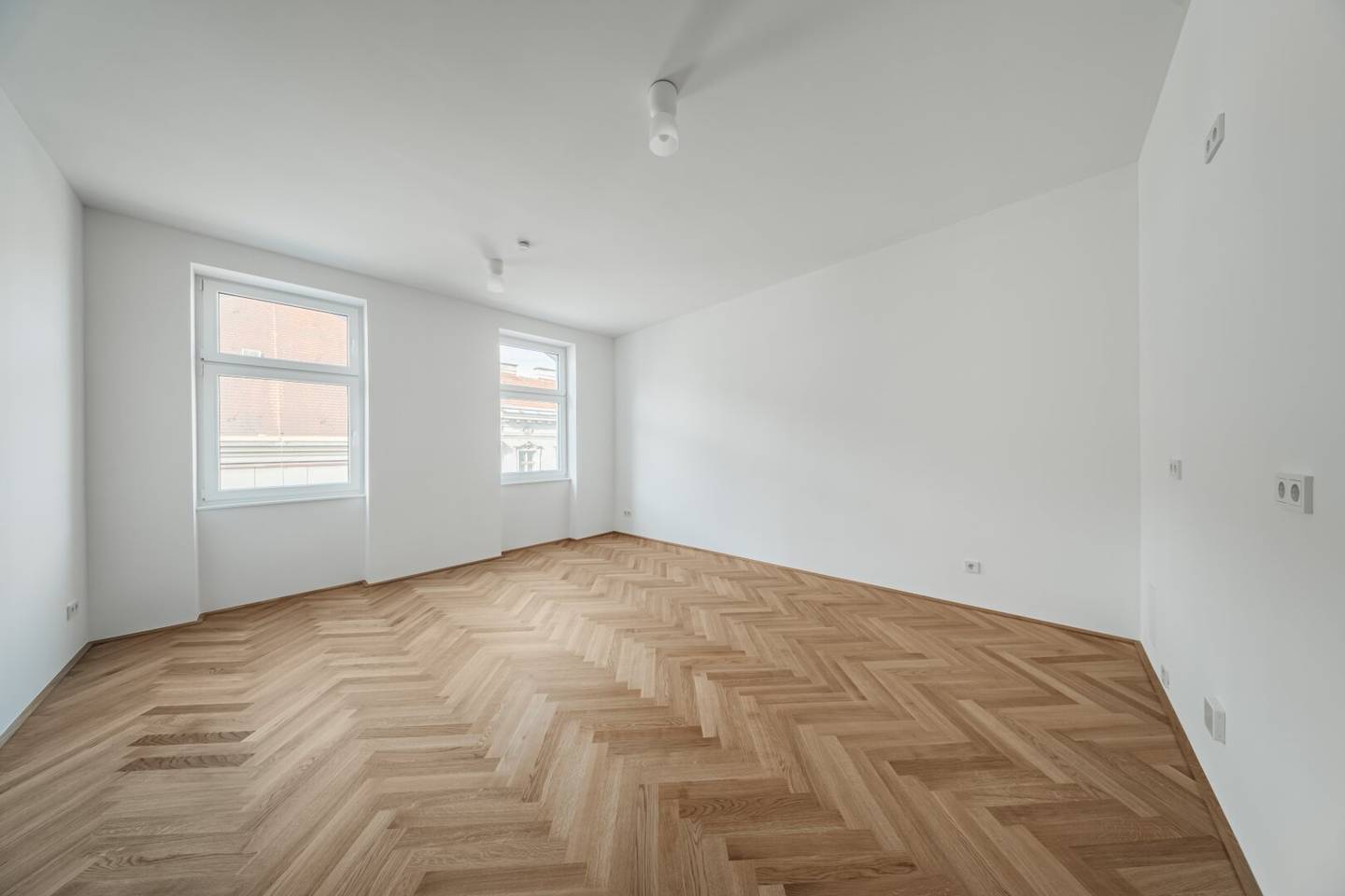 Typisch Wiener Altbaucharme! Stilvoller Erstbezug mit zentral begehbarem Grundriss!