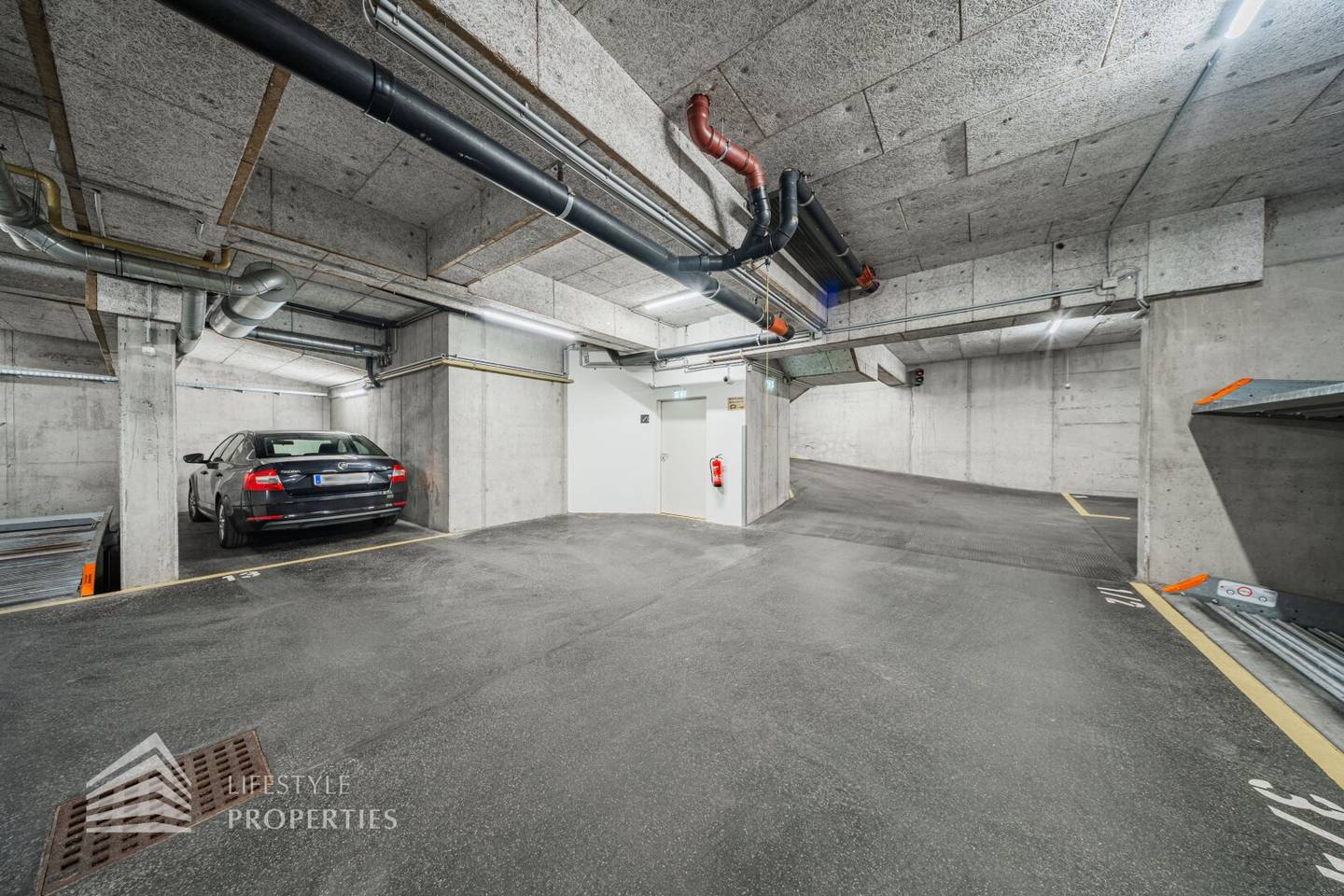 Garage parking space in the best location of Vienna's 14th district