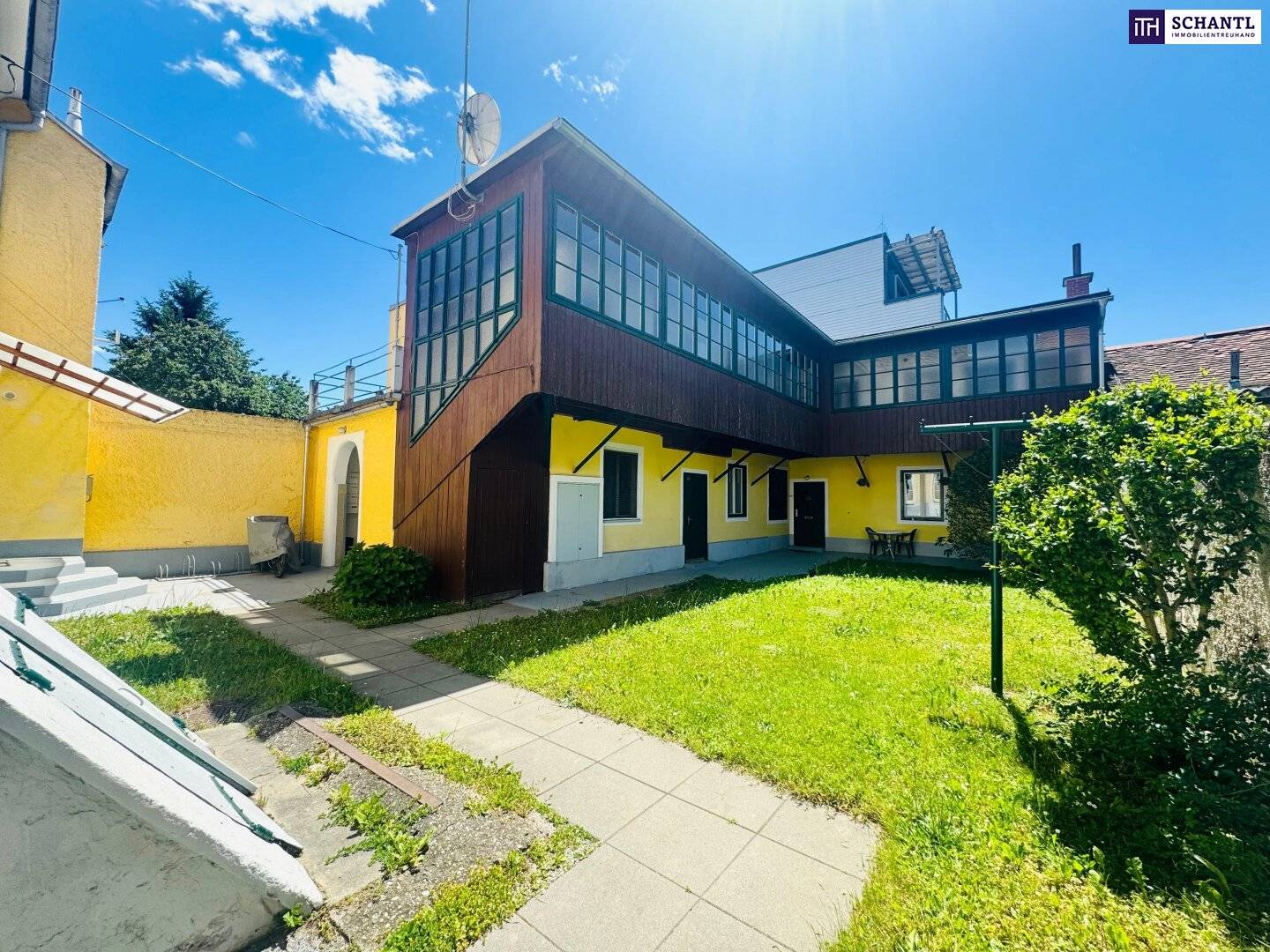 Renovation needed Charming 55 m² apartment with potential in central Graz location near FH