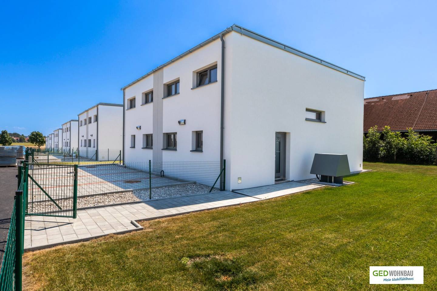 Doppelhaushälfte Top H1 – 117,5 m² mit Garten