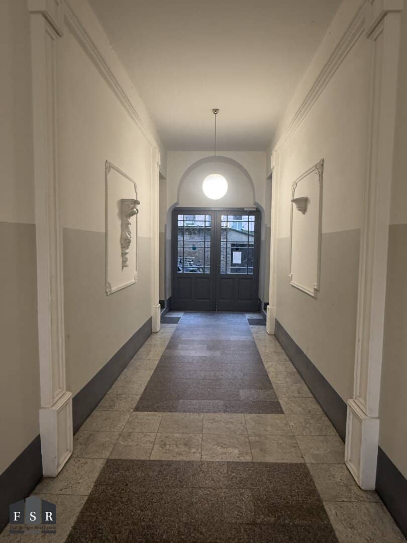 Sanierte 2,5-Zimmer-Wohnung am Hundsturm, Parknähe, U4-Anbindung Wien