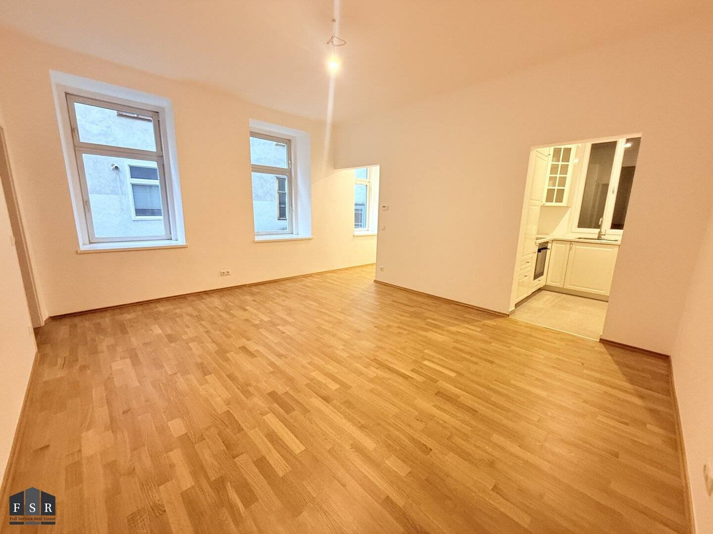 Sanierte 2,5-Zimmer-Wohnung am Hundsturm, Parknähe, U4-Anbindung Wien