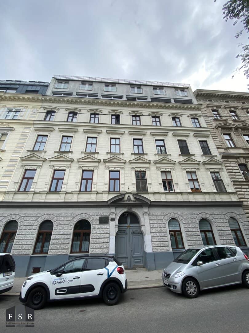 Sanierte 2,5-Zimmer-Wohnung am Hundsturm, Parknähe, U4-Anbindung Wien