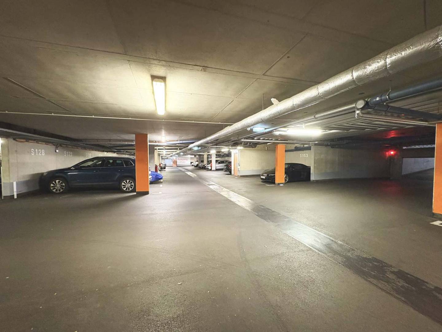 Garagenstellplätze in Simmering (Q11) – Einfahrt 2,10 m, 98 €/Monat