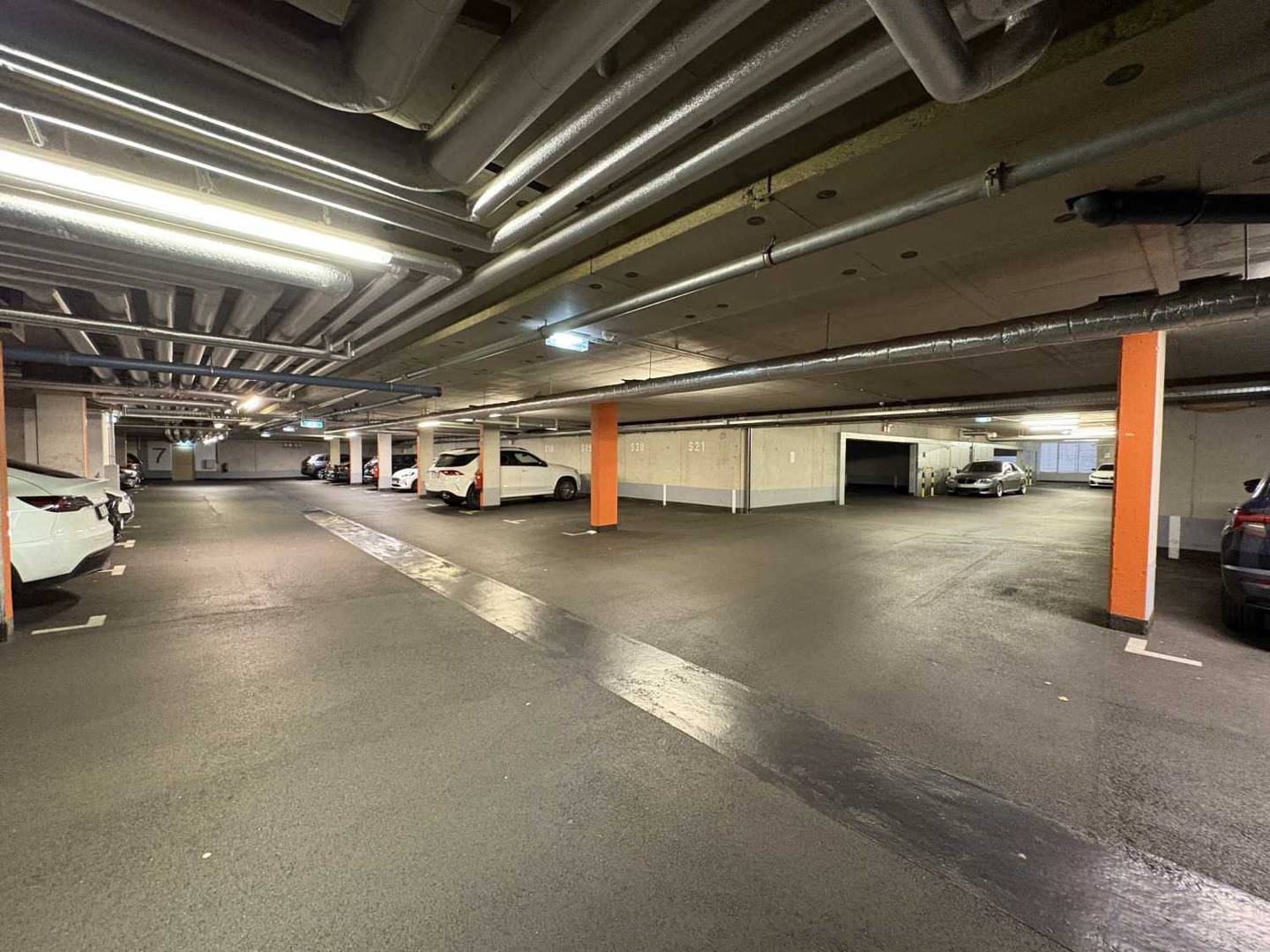 Garagenstellplätze in Simmering (Q11) – Einfahrt 2,10 m, 98 €/Monat
