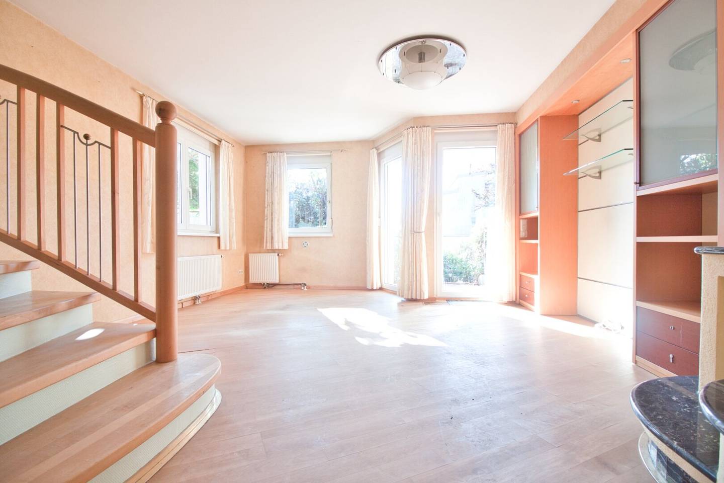 Corner townhouse with garden and fireplace at Schafberg