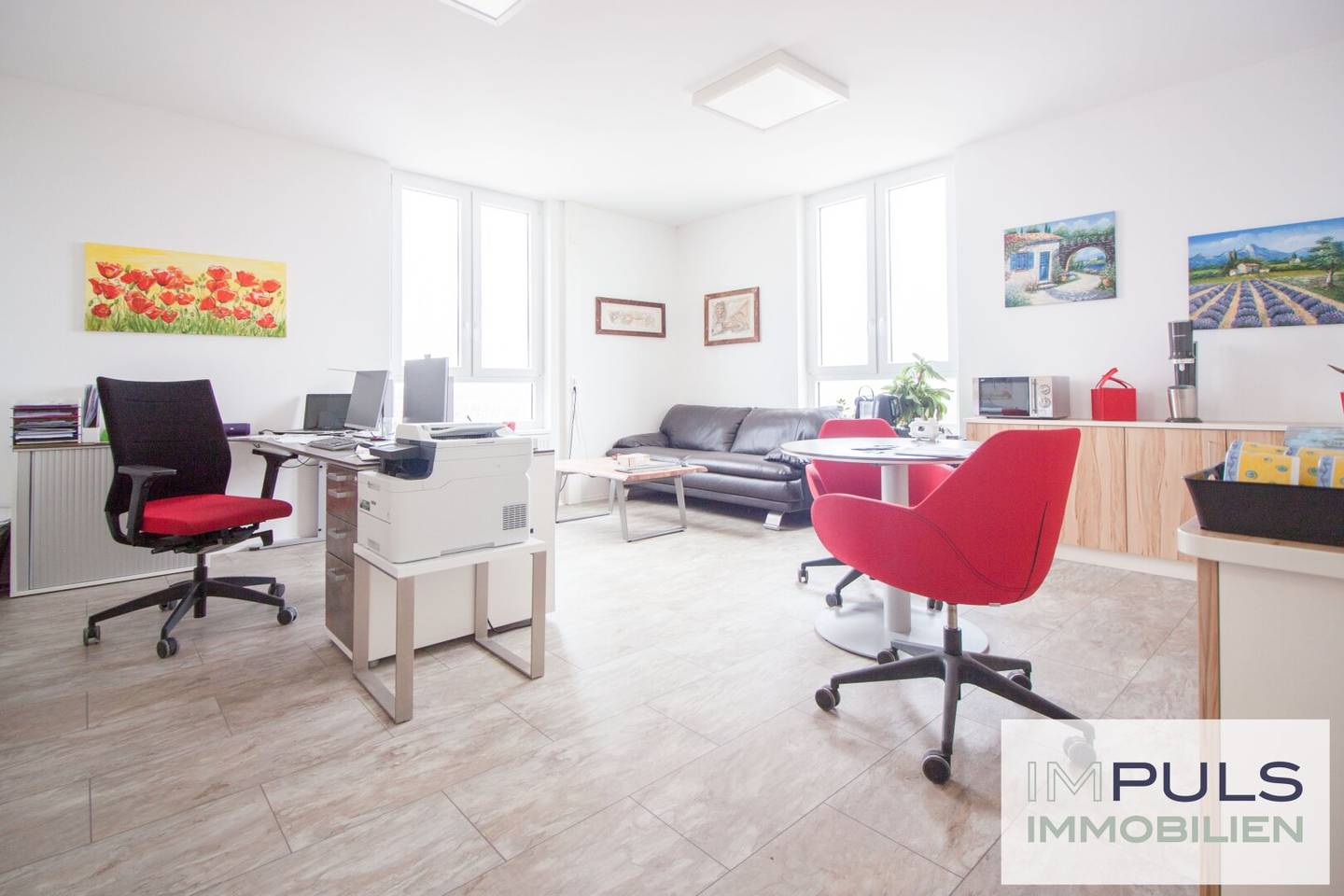 Office space with all-inclusive rent | flexible sizes from approx. 24 m² to 80 m² | with parking, nice foyer, tea kitchen