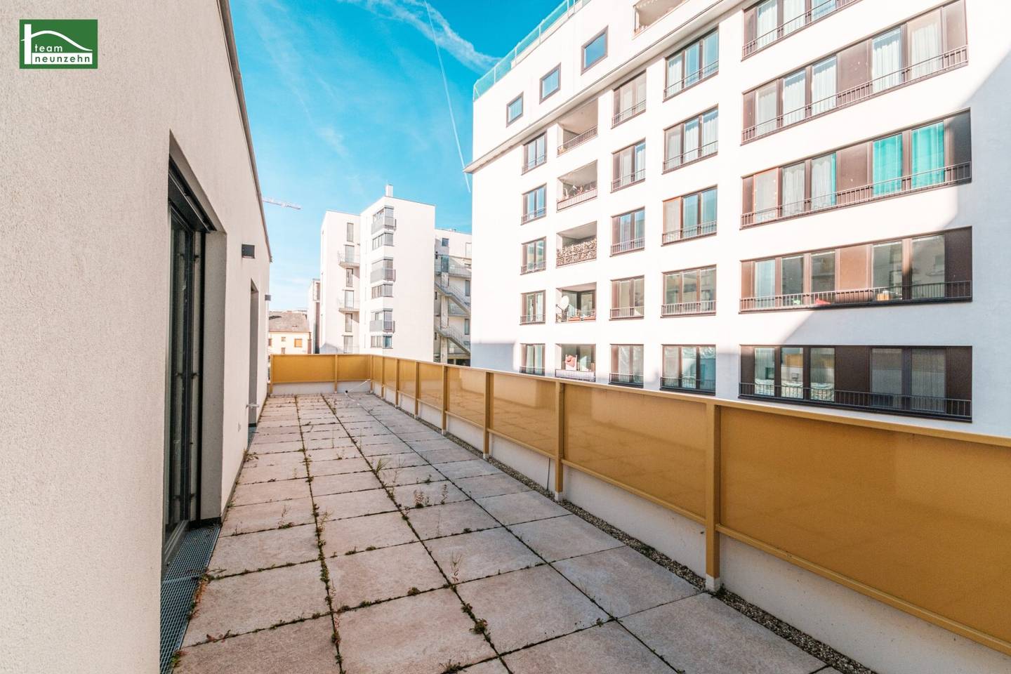 Kitchen and underground parking space already included! Lovely new-build first-occupancy apartment between An der Schanze and the Cherry Blossom Park