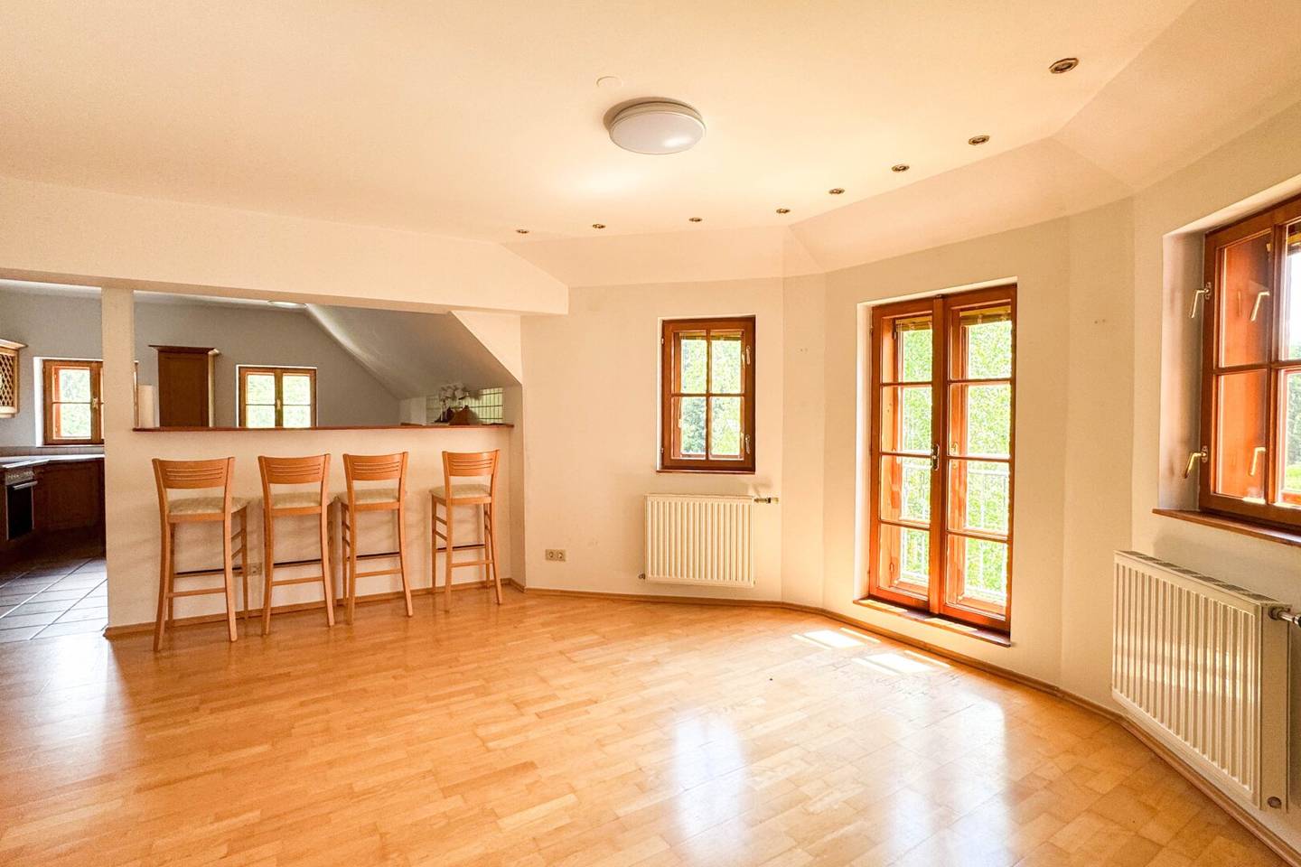 Wohnung mit Privatgarten und Stellplatz