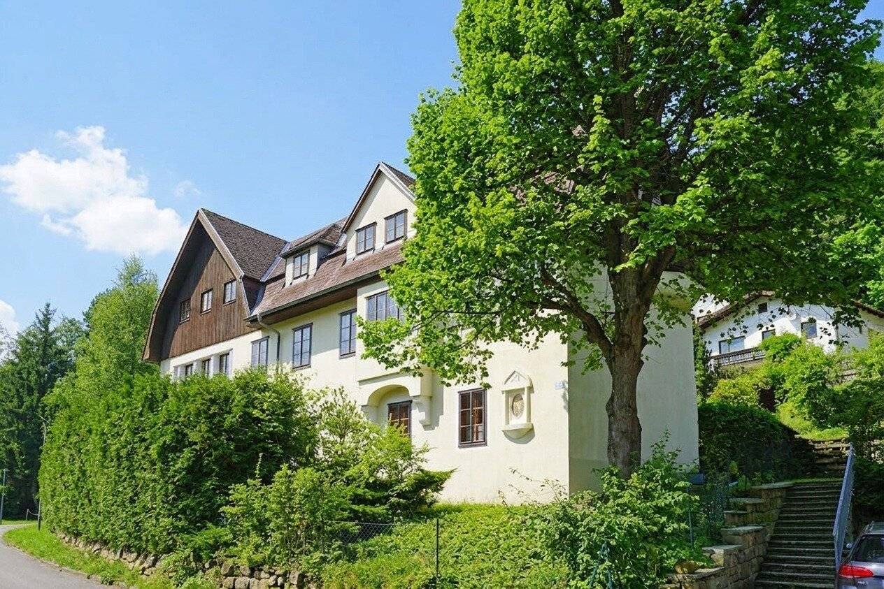 Wohnung mit Privatgarten und Stellplatz