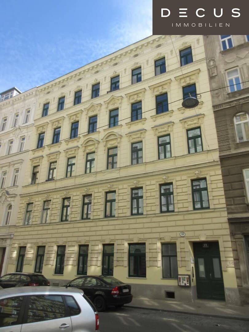 Raw attic space with expansion study near Augarten