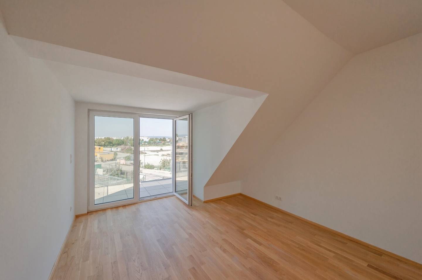 NEW 3-Room Attic New Build with Two Terraces in TOP Location near Kagraner Platz