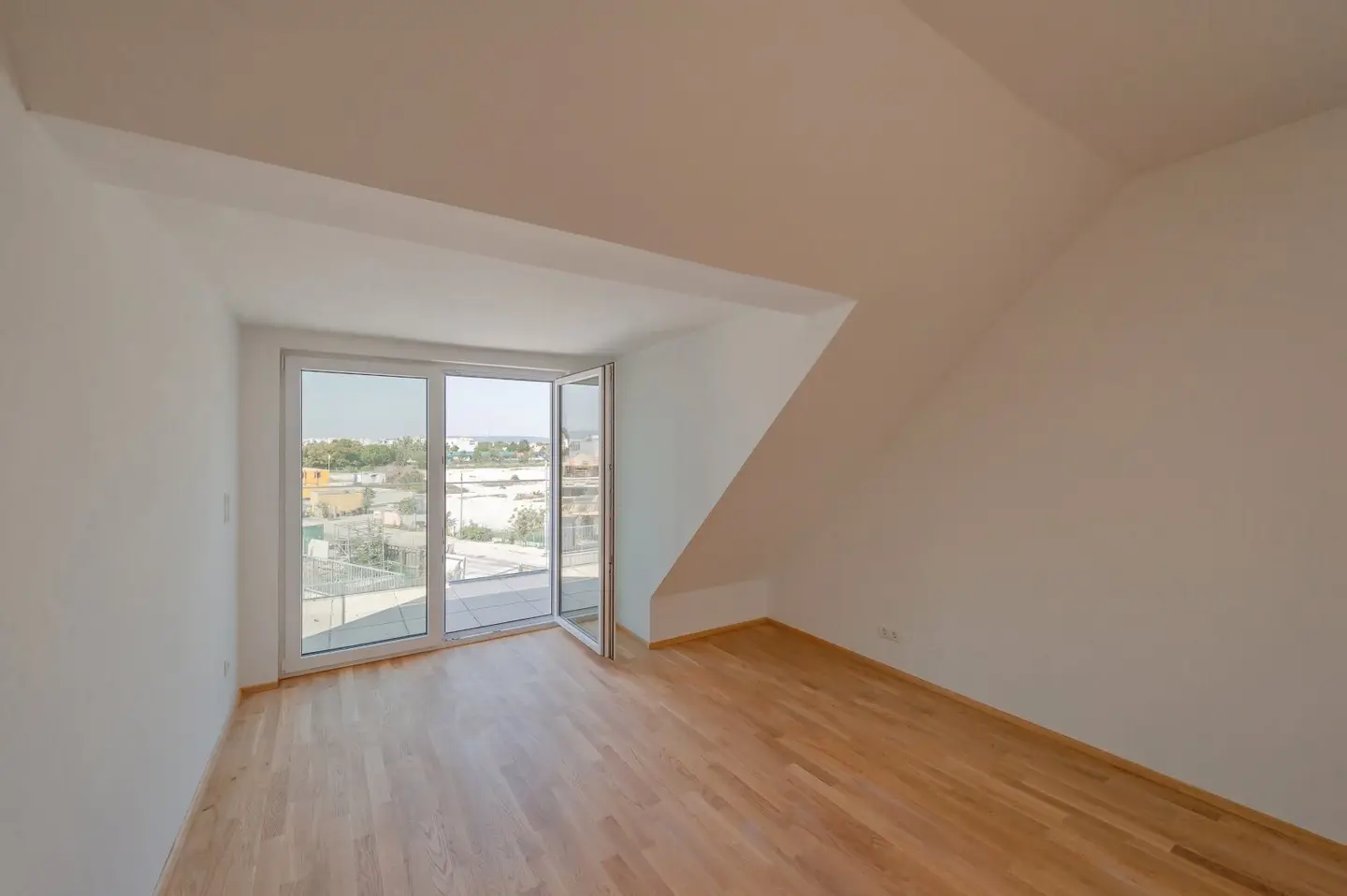 NEW 3-Room Attic New Build with Two Terraces in TOP Location near Kagraner Platz