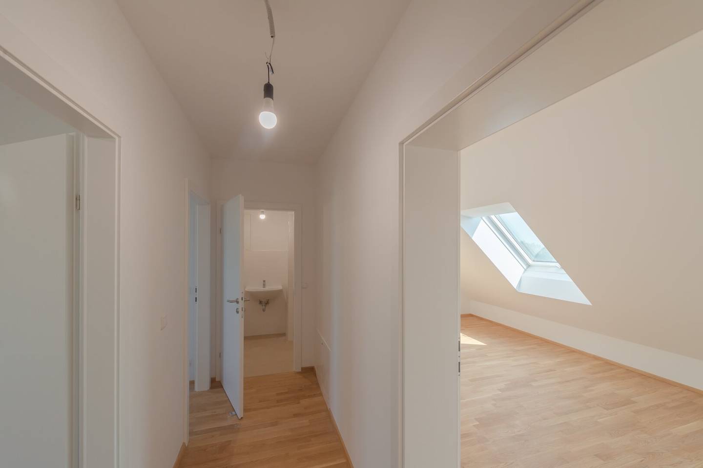 NEW 3-Room Attic New Build with Two Terraces in TOP Location near Kagraner Platz