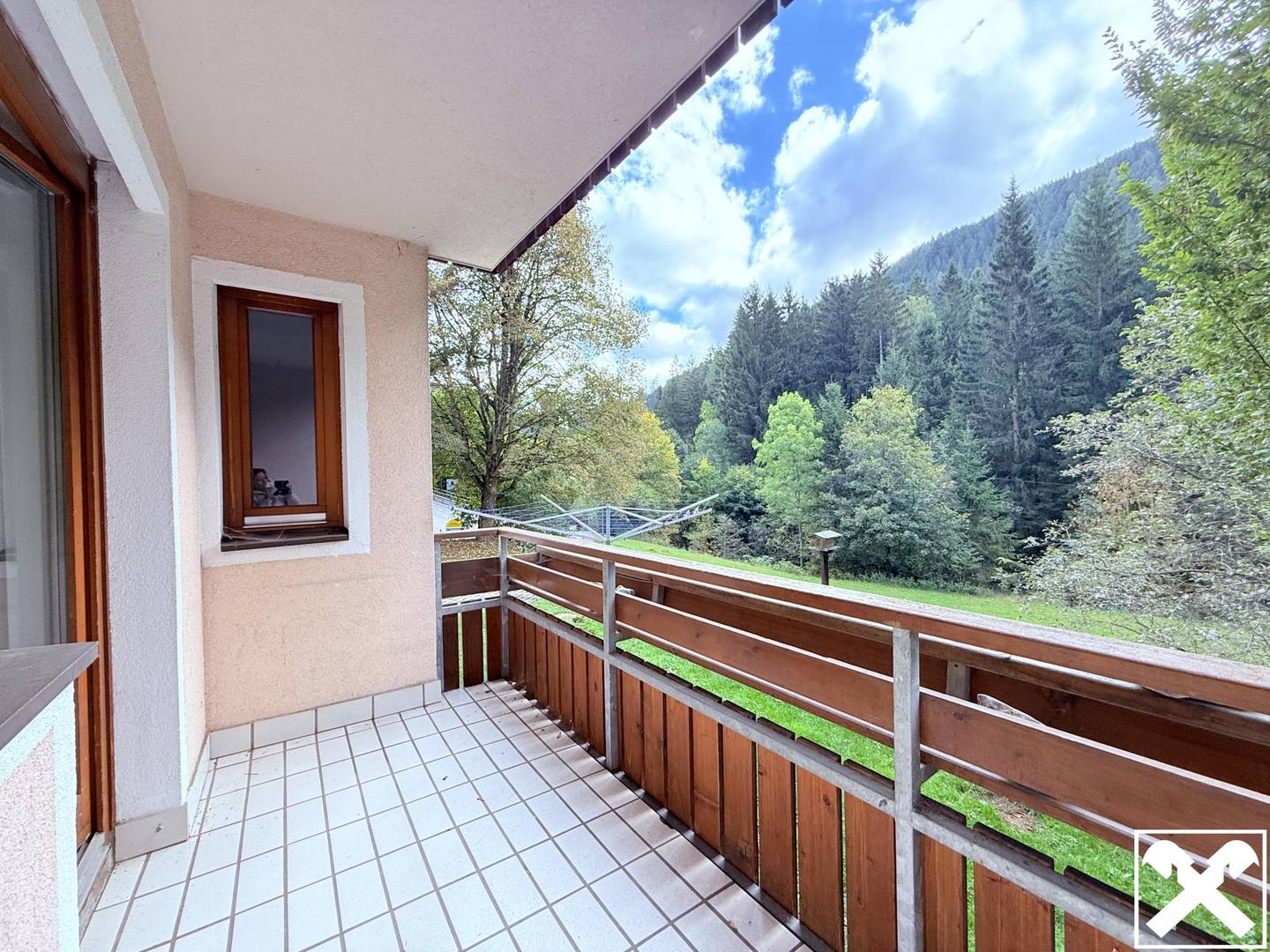 Erdgeschosswohnung mit Balkon und großem Keller