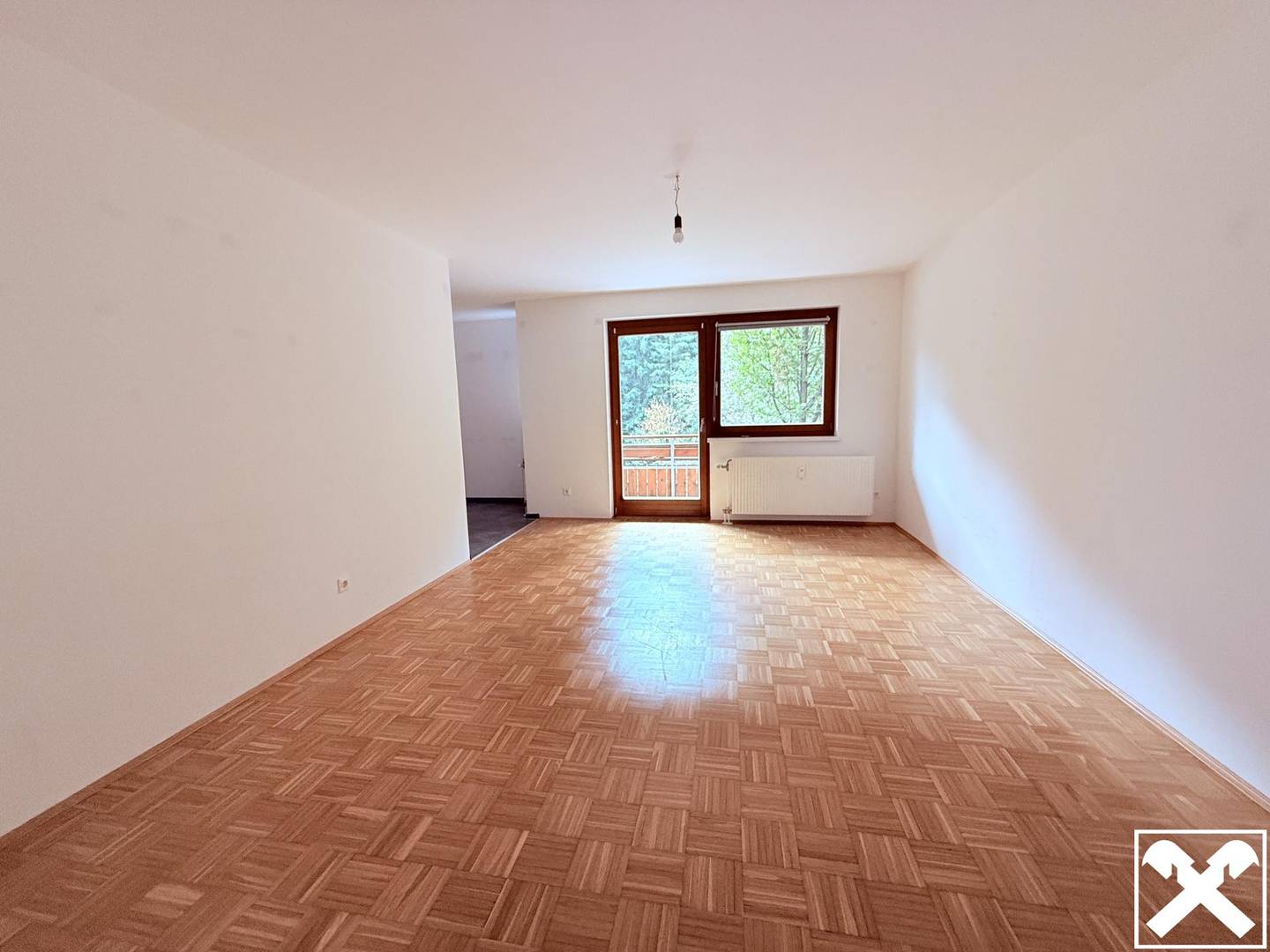 Erdgeschosswohnung mit Balkon und großem Keller