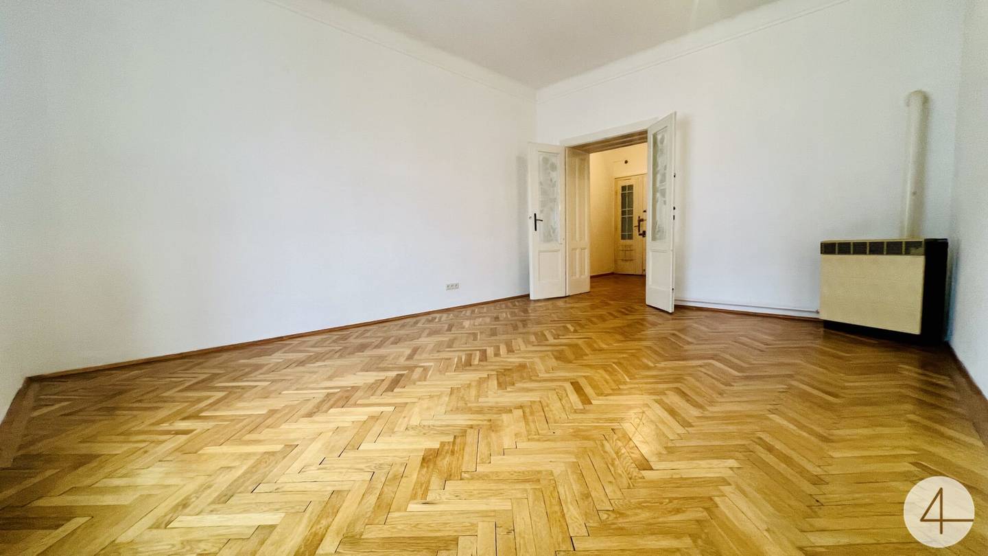 Wohnung Altbau Fischgrätparkett Westausrichtung