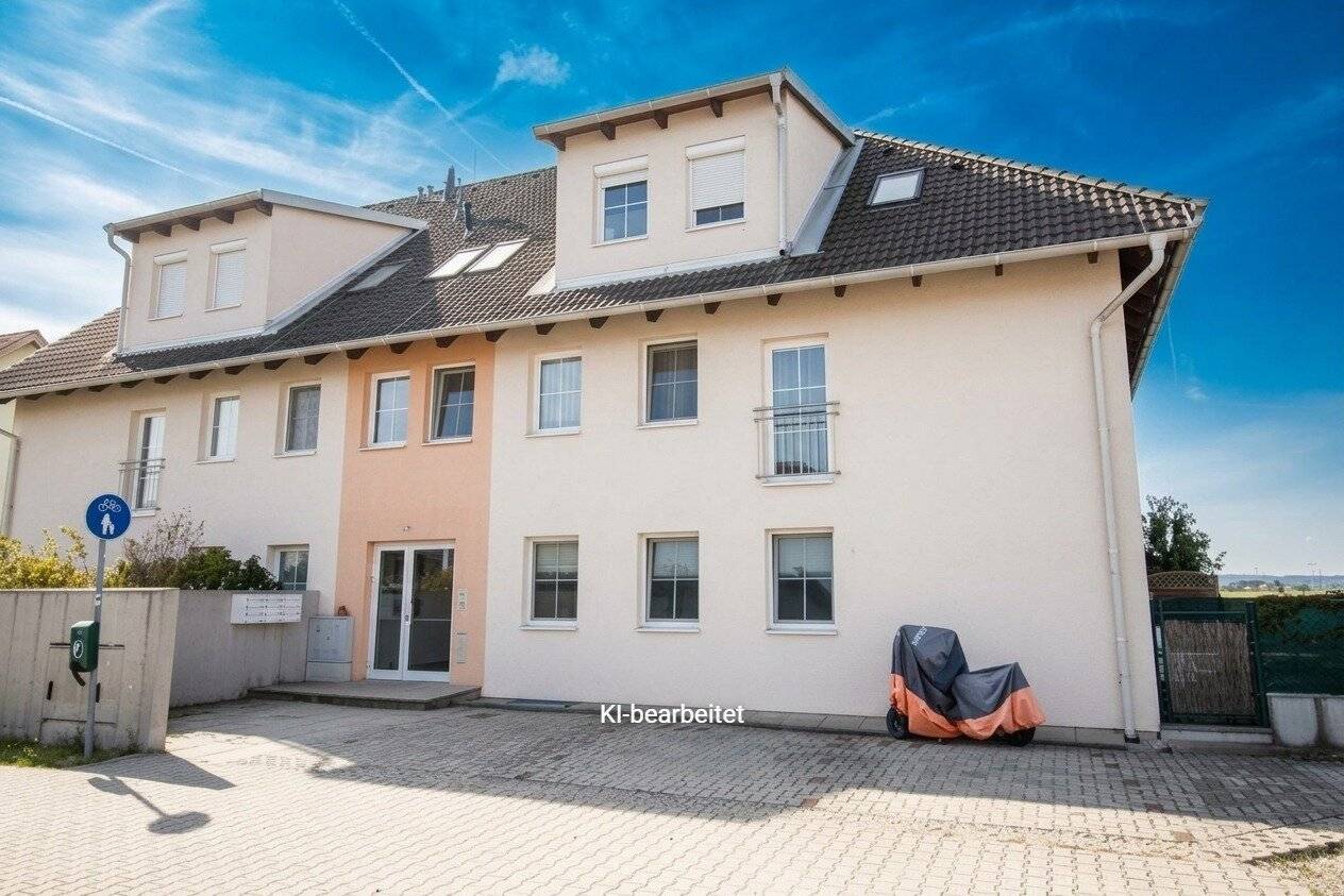 Apartment near S2 rail with parking and underfloor heating