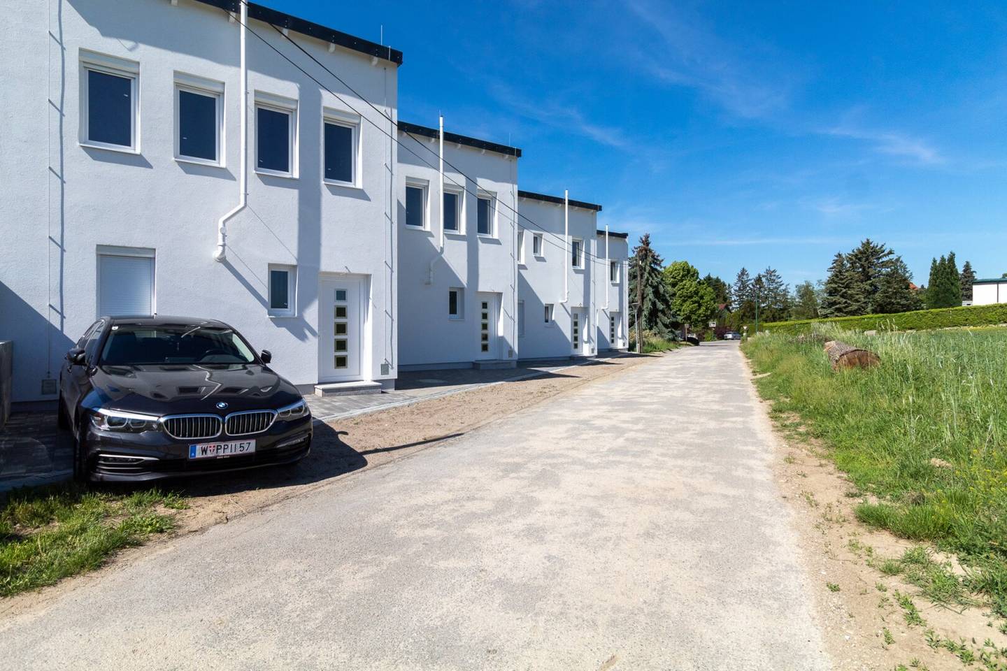 Semi detached house in the green with distant view Buy or rent