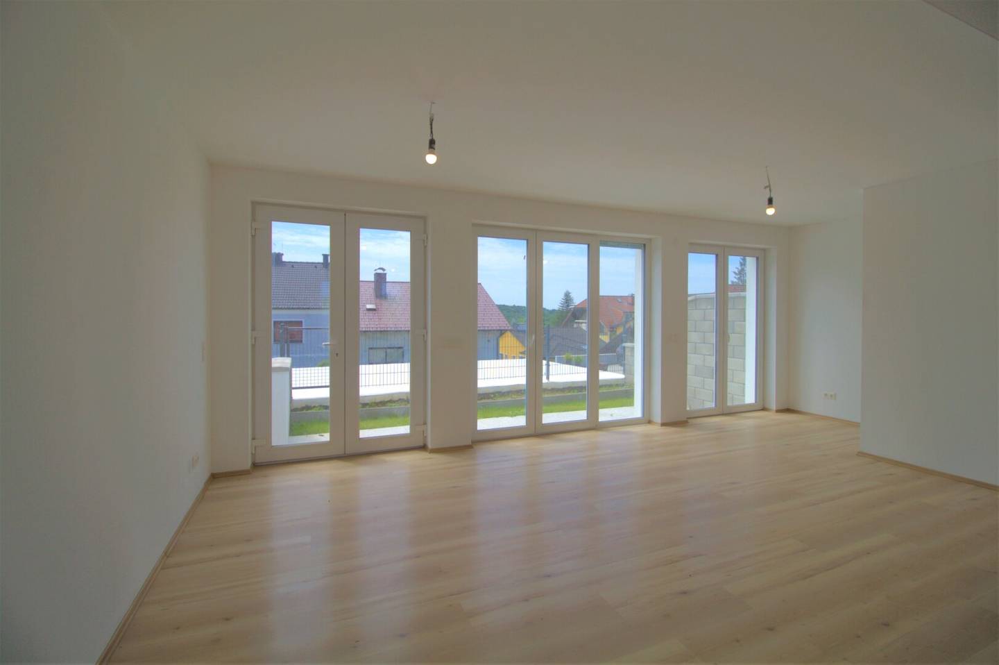 Semi detached house in the green with distant view Buy or rent
