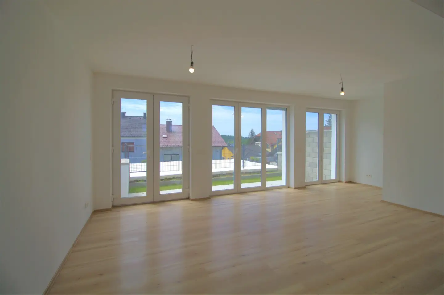 Semi detached house in the green with distant view Buy or rent