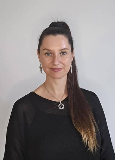 Nicole Straub
