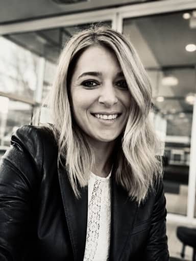Jeannine Glieder