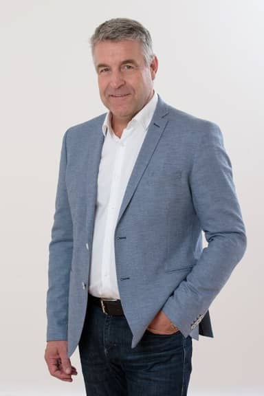 Reinhard FISCHER
