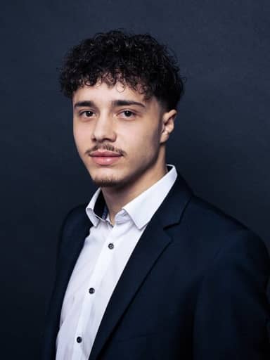 Uran Neziroski