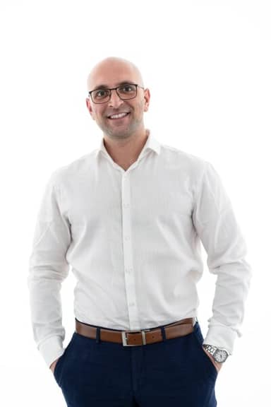 Amir Oliver Tarab
